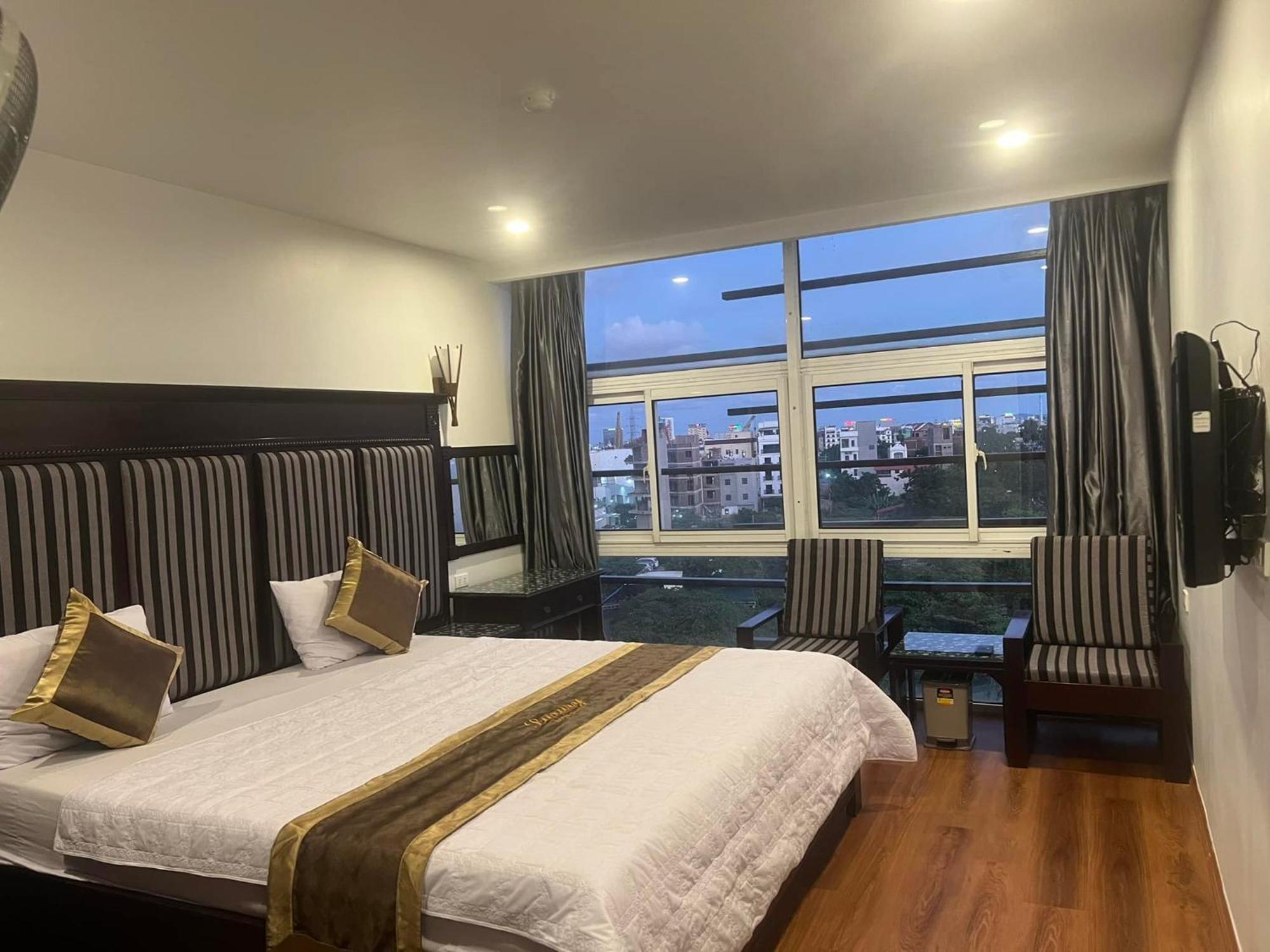 Luxury Hotel 2 Hp- By Bay Luxury Hai Phong Exterior photo