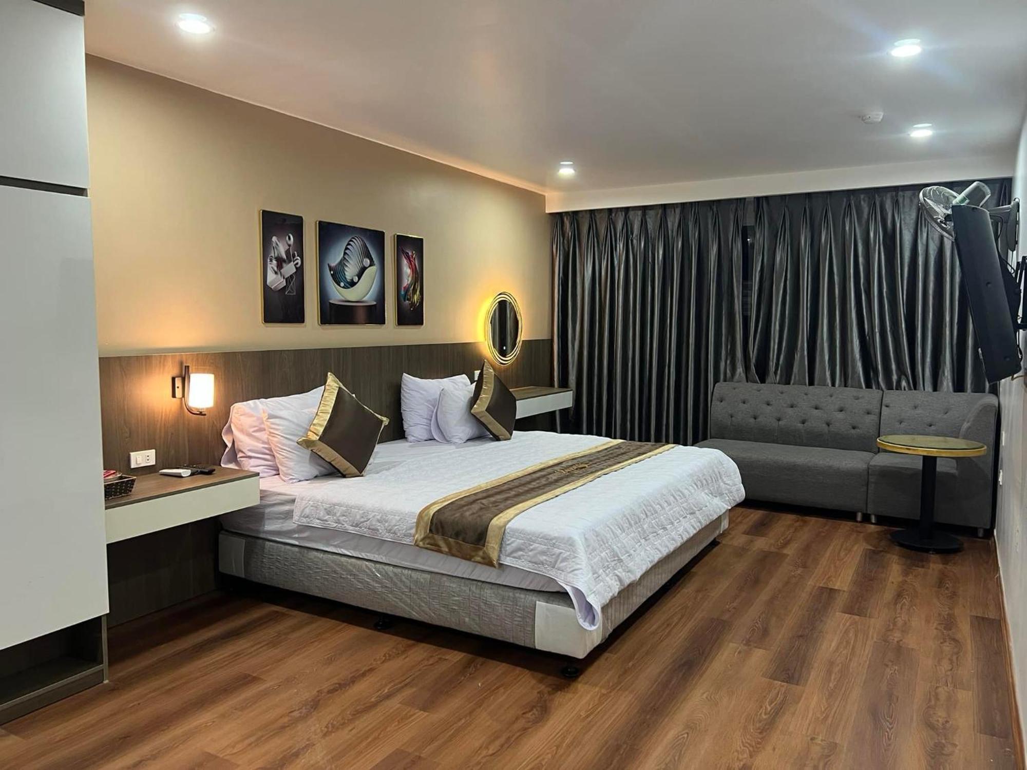 Luxury Hotel 2 Hp- By Bay Luxury Hai Phong Exterior photo
